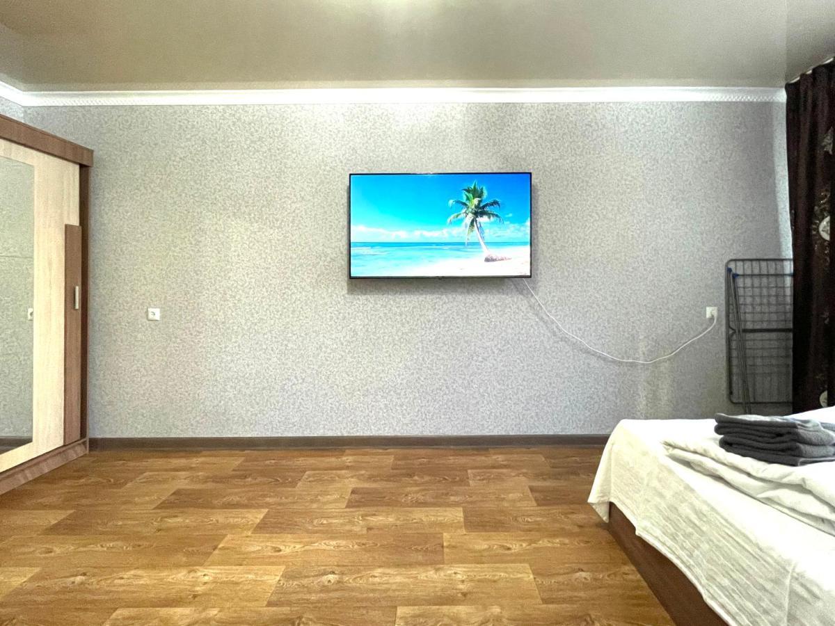 Абая 68 Квартира В Центре, 4 Спальных Места Petropavlovsk Exterior foto