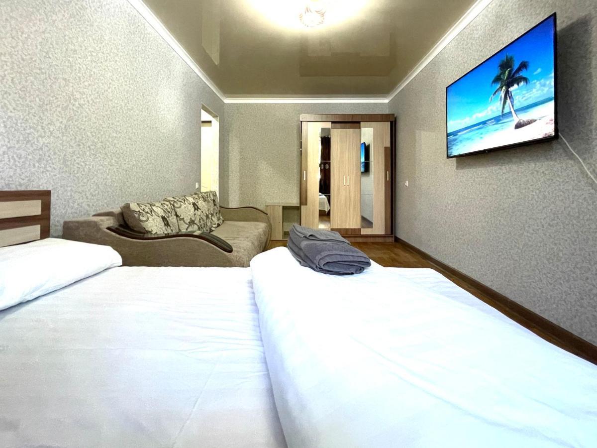 Абая 68 Квартира В Центре, 4 Спальных Места Petropavlovsk Exterior foto